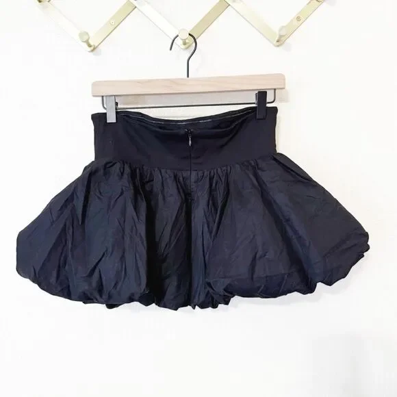 NWT Reformation Simone Strapless Bubble Hem Peplum Black Top Size Small $128 - Picture 8 of 11